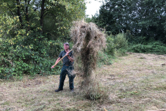 Leo, met net niet teveel hooi op de vork